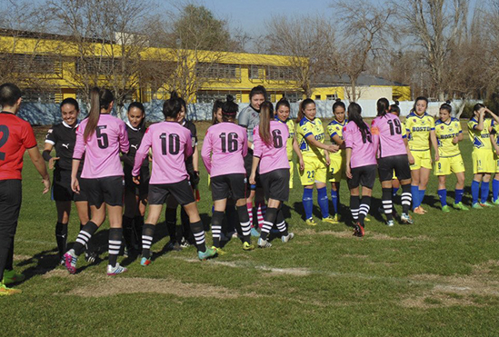 Fútbol Femenino Boston College vs Santiago Morning por la segunda fecha del Campeonato de Clausura del Torneo ANFP 2015