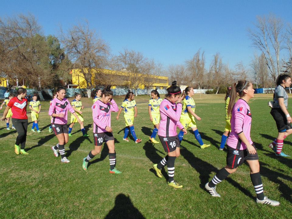 Fútbol Femenino Boston College vs Santiago Morning por la segunda fecha del Campeonato de Clausura del Torneo ANFP 2015