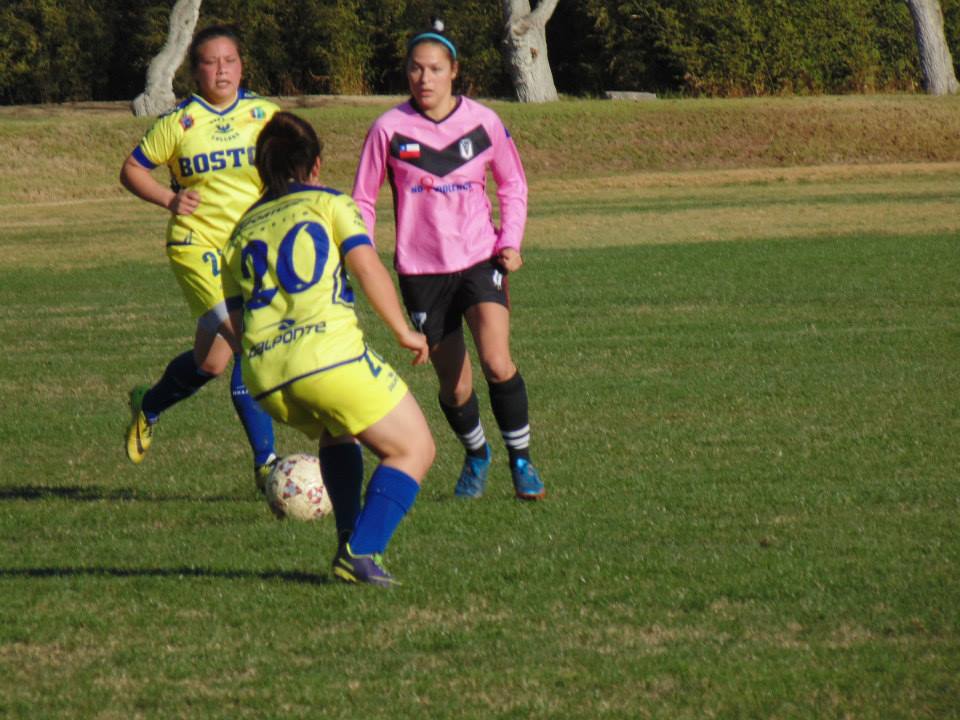 Fútbol Femenino Boston College vs Santiago Morning por la segunda fecha del Campeonato de Clausura del Torneo ANFP 2015