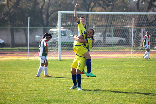 Boston College enfrentó a Palestino en el Campeonato Femenino de la ANFP