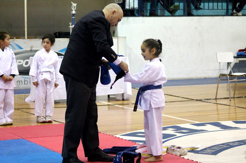 Gran campeonato de Karate escolar se realizó en Boston College