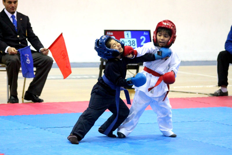 Gran campeonato de Karate escolar se realizó en Boston College