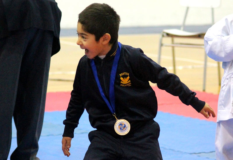 Gran campeonato de Karate escolar se realizó en Boston College