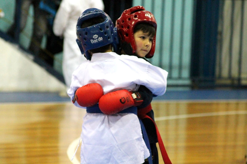 Gran campeonato de Karate escolar se realizó en Boston College