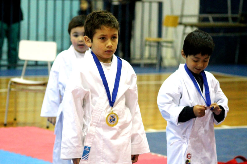 Gran campeonato de Karate escolar se realizó en Boston College