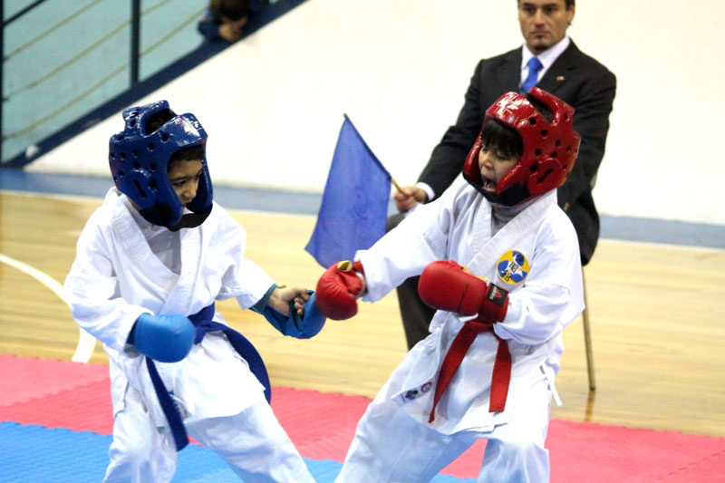 Gran campeonato de Karate escolar se realizó en Boston College