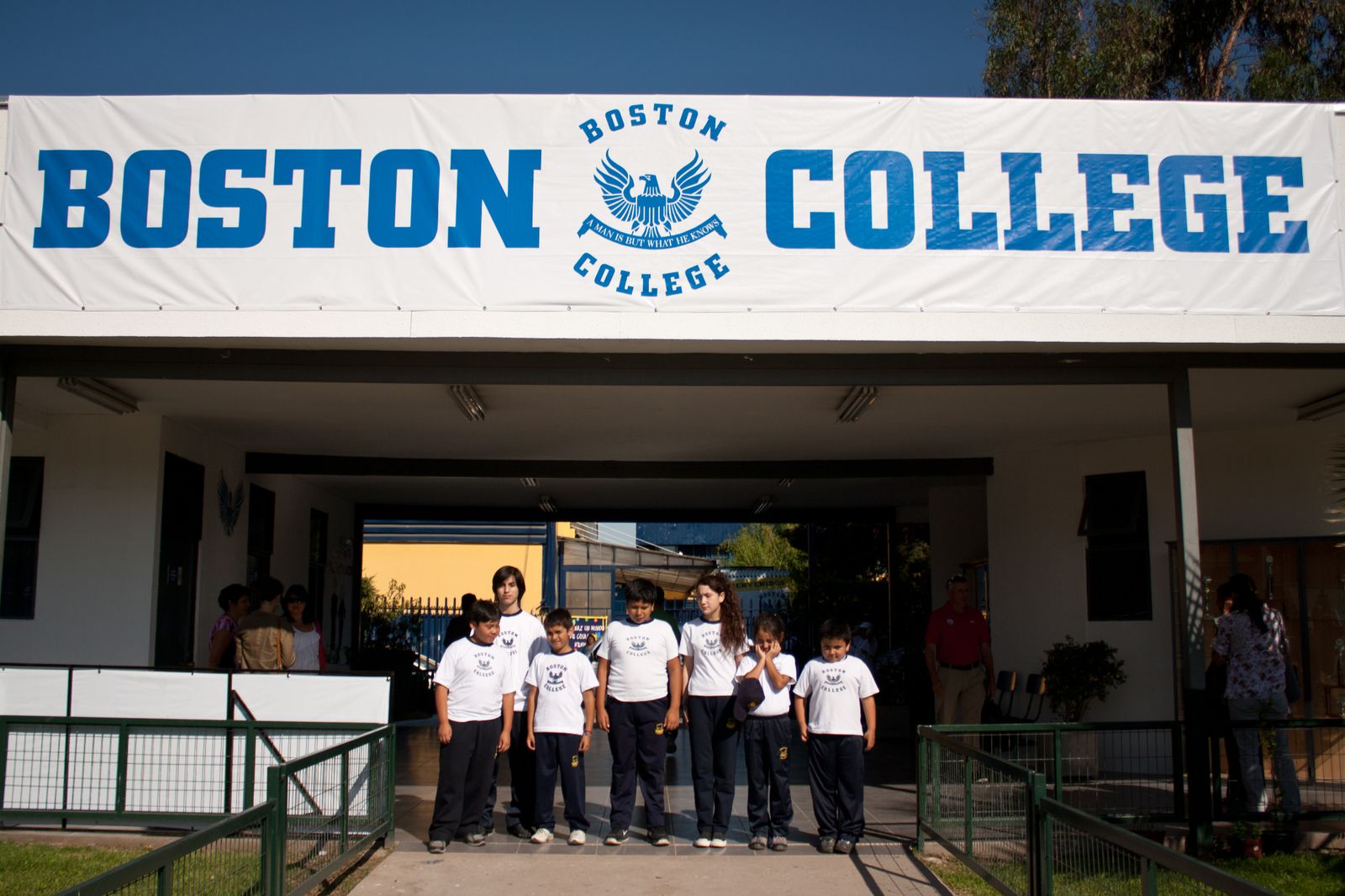 Benjamín Alvarado junto a importantes golfistas participaron de la inauguración del Putting Green Golf de Boston College La Farfana y da el vamos al Classic