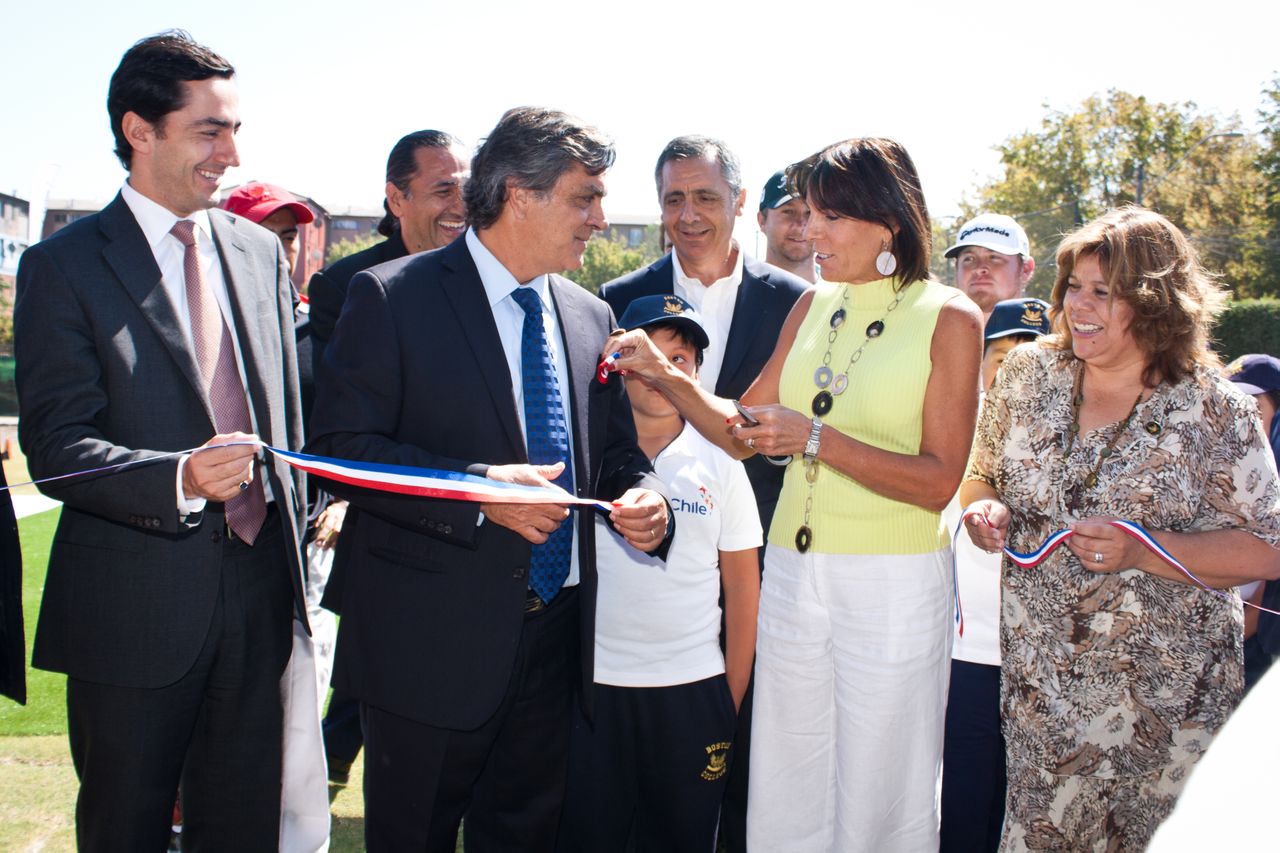 Benjamín Alvarado junto a importantes golfistas participaron de la inauguración del Putting Green Golf de Boston College La Farfana y da el vamos al Classic