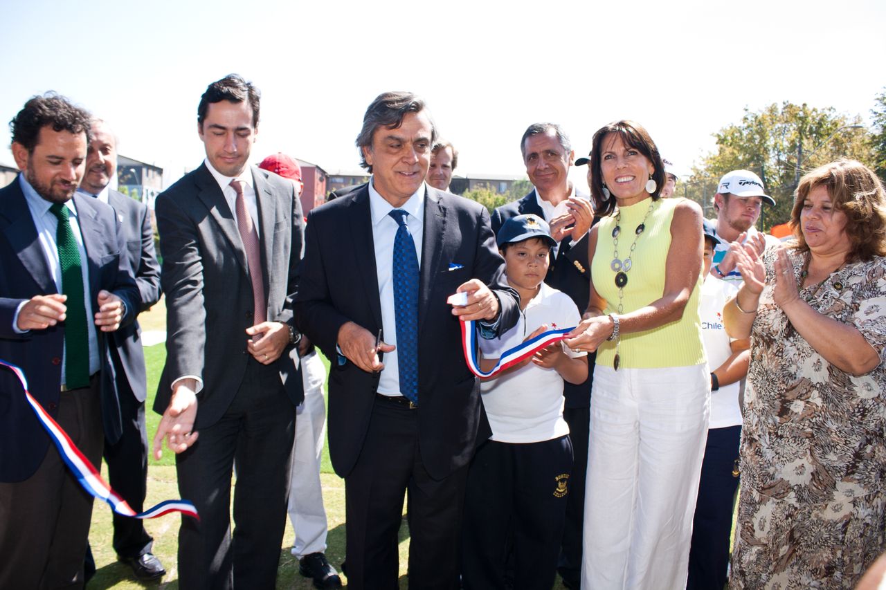 Benjamín Alvarado junto a importantes golfistas participaron de la inauguración del Putting Green Golf de Boston College La Farfana y da el vamos al Classic