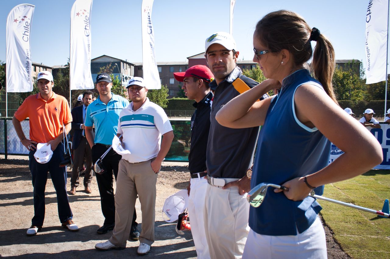 Benjamín Alvarado junto a importantes golfistas participaron de la inauguración del Putting Green Golf de Boston College La Farfana y da el vamos al Classic