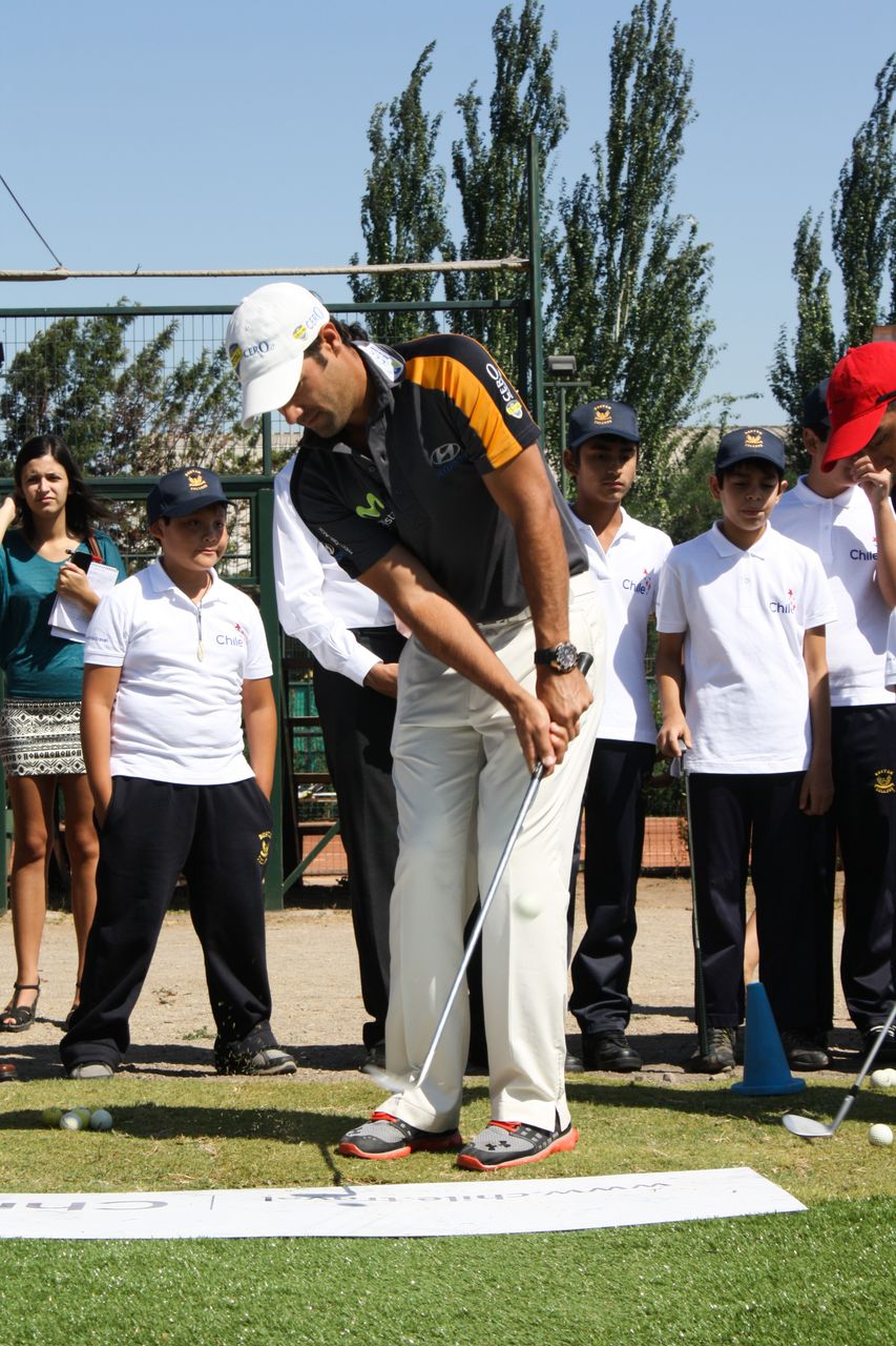 Benjamín Alvarado junto a importantes golfistas participaron de la inauguración del Putting Green Golf de Boston College La Farfana y da el vamos al Classic