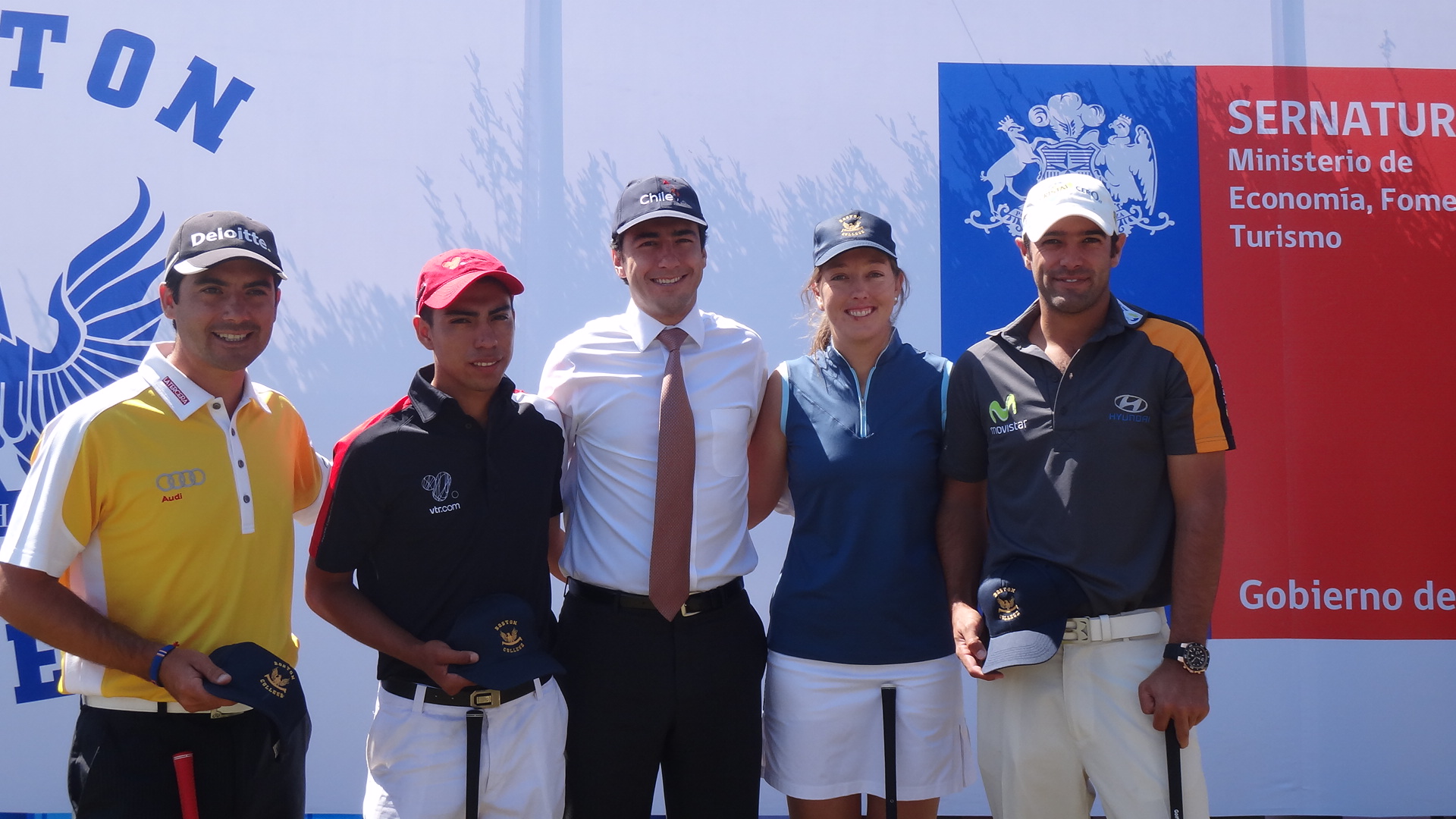 Benjamín Alvarado junto a importantes golfistas participaron de la inauguración del Putting Green Golf de Boston College La Farfana y da el vamos al Classic