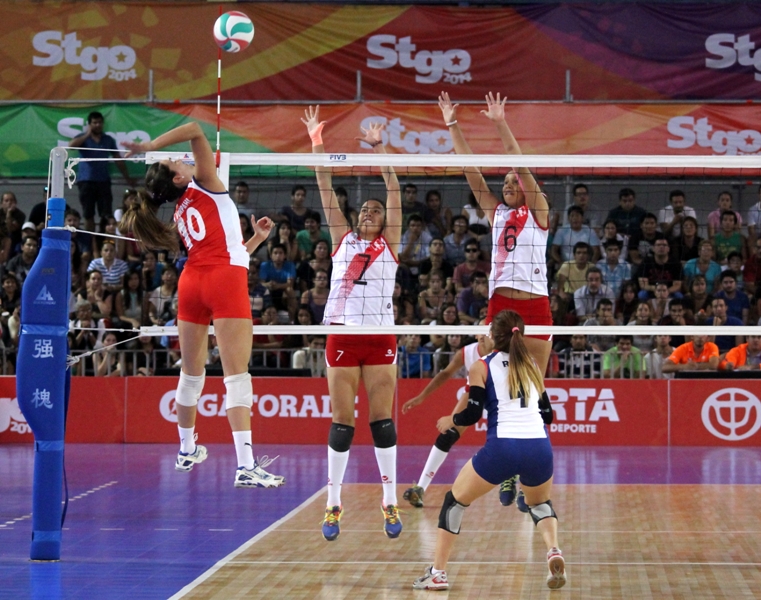 Con Chris Vorpahl y Catalina Melo a la Cabeza, la selección de voleibol femenino sigue invicta en el torneo