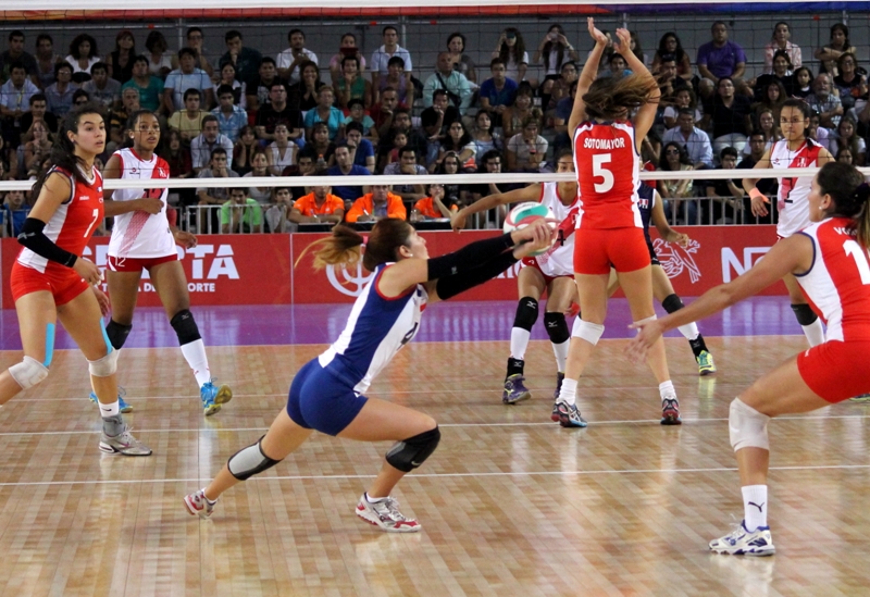 Con Chris Vorpahl y Catalina Melo a la Cabeza, la selección de voleibol femenino sigue invicta en el torneo
