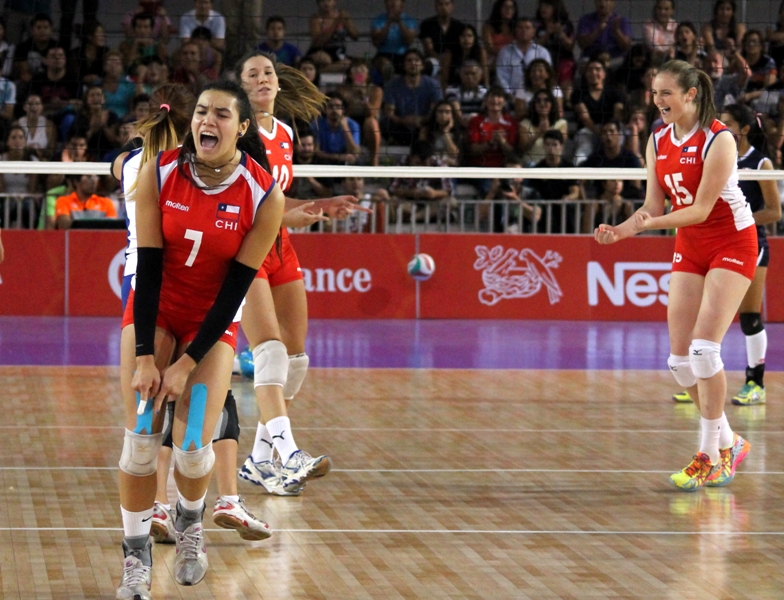 Con Chris Vorpahl y Catalina Melo a la Cabeza, la selección de voleibol femenino sigue invicta en el torneo