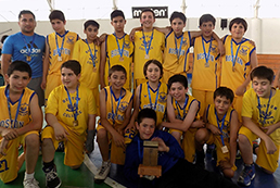 Baloncesto Mini sube al podio, con medalla