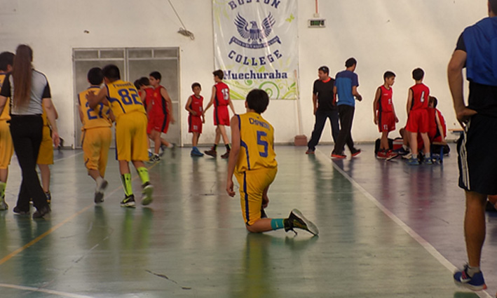 Baloncesto Mini sube al podio, con medalla