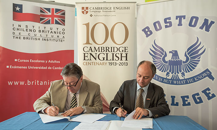Boston College Huechuraba firma convenio con Instituto Chileno-Británico de Cultura.