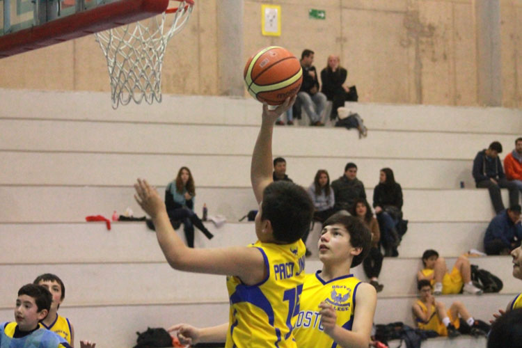 Boston College Huechuraba triunfa ante Santiago College
