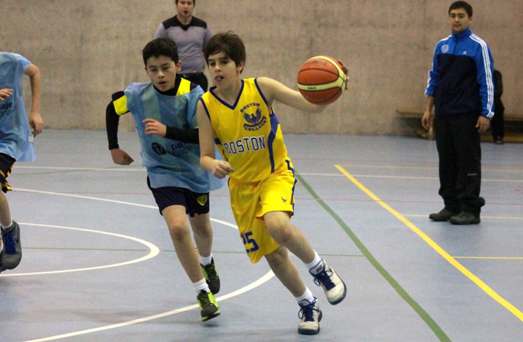 Boston College Huechuraba triunfa ante Santiago College