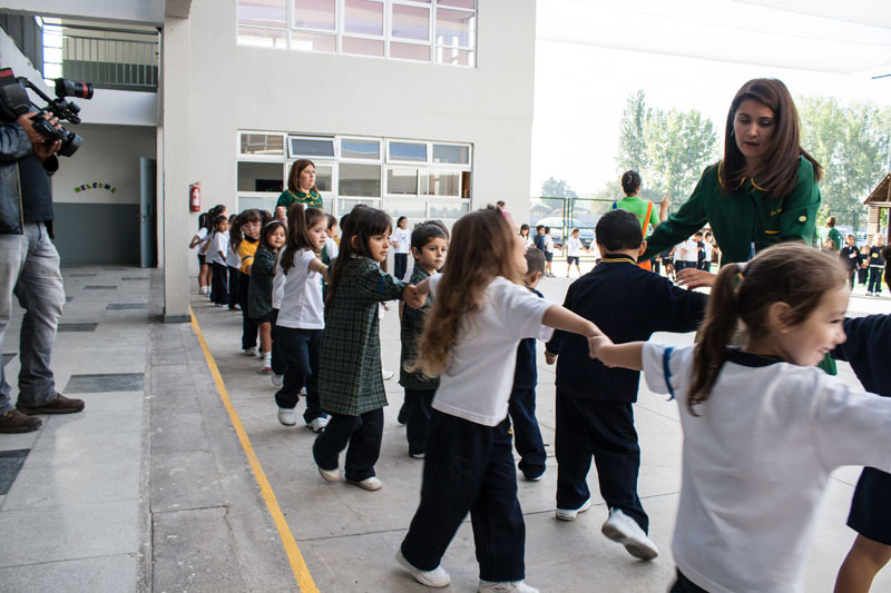 Primer día de clases y homenaje a 4tos medios