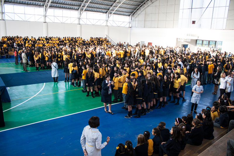 Primer día de clases y homenaje a 4tos medios