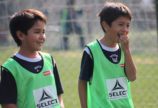 Alto Macul y Huechuraba participan en torneo de la ANFP 