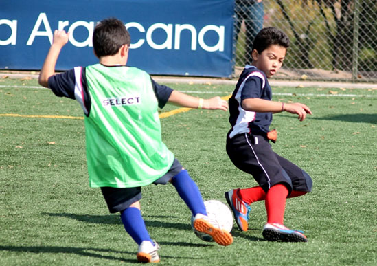 Alto Macul y Huechuraba participan en torneo de la ANFP 