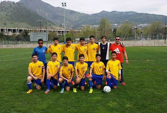 Victoria sobre Santiago College en la Copa Escolar Soprole UC.